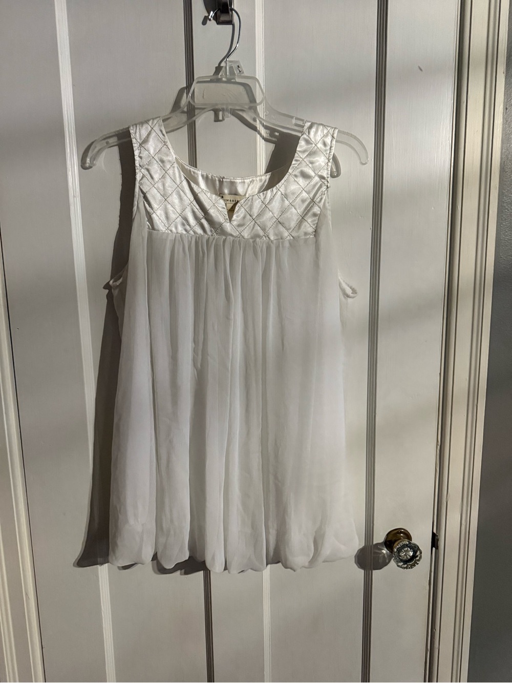 Forever 21 White Quilted Yoke Chiffon Camisole